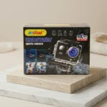 Side-by-side demonstration view of the camera inside the waterproof case next to a diving illustrative icon.